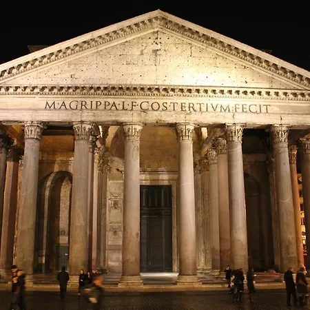 Domus Pantheon Appartement *